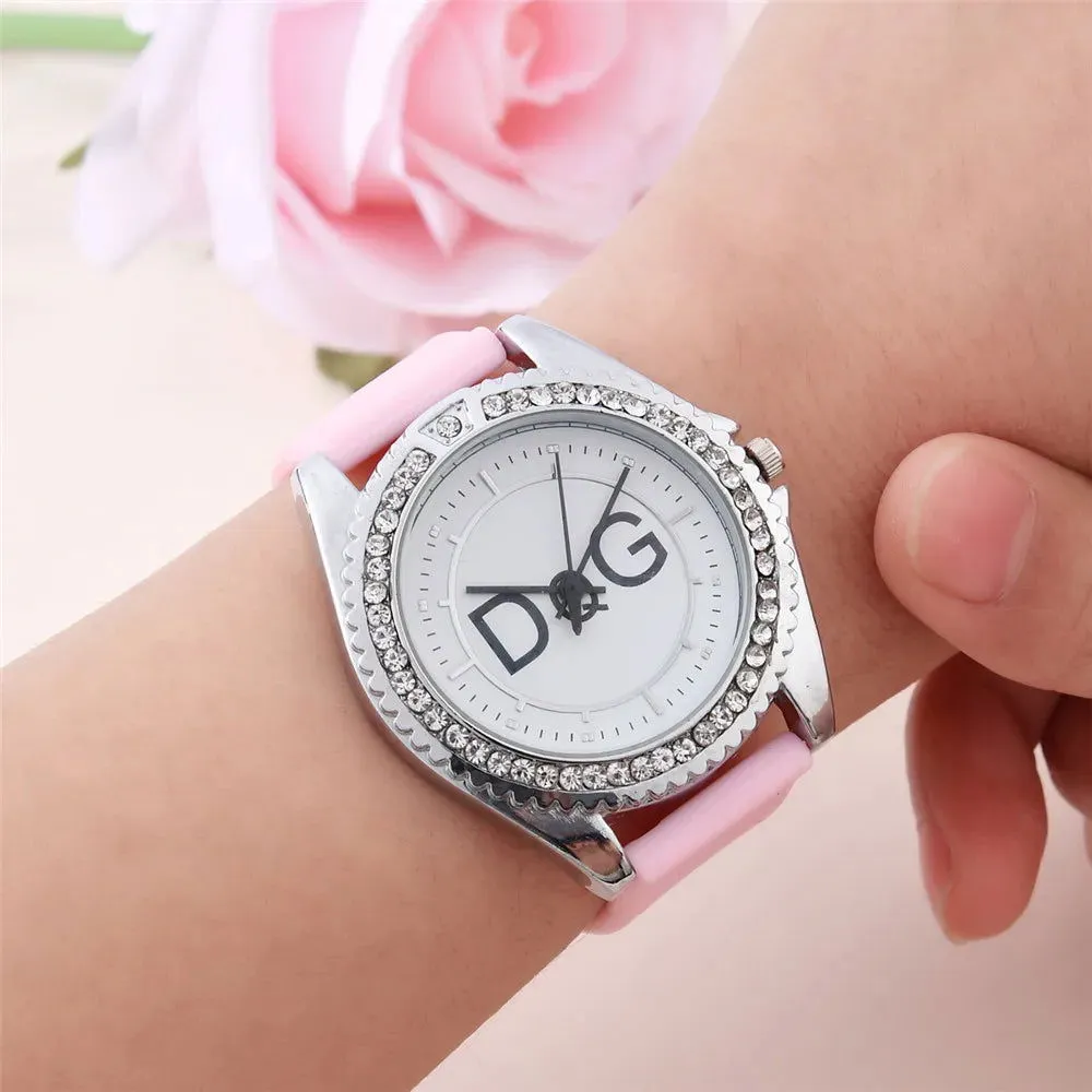 Luxury Brand DQG Women's Watch Leather Strap Rhinestone Inlay Dial Fashion Sport Quartz Watch for Women Gift Clock 2023