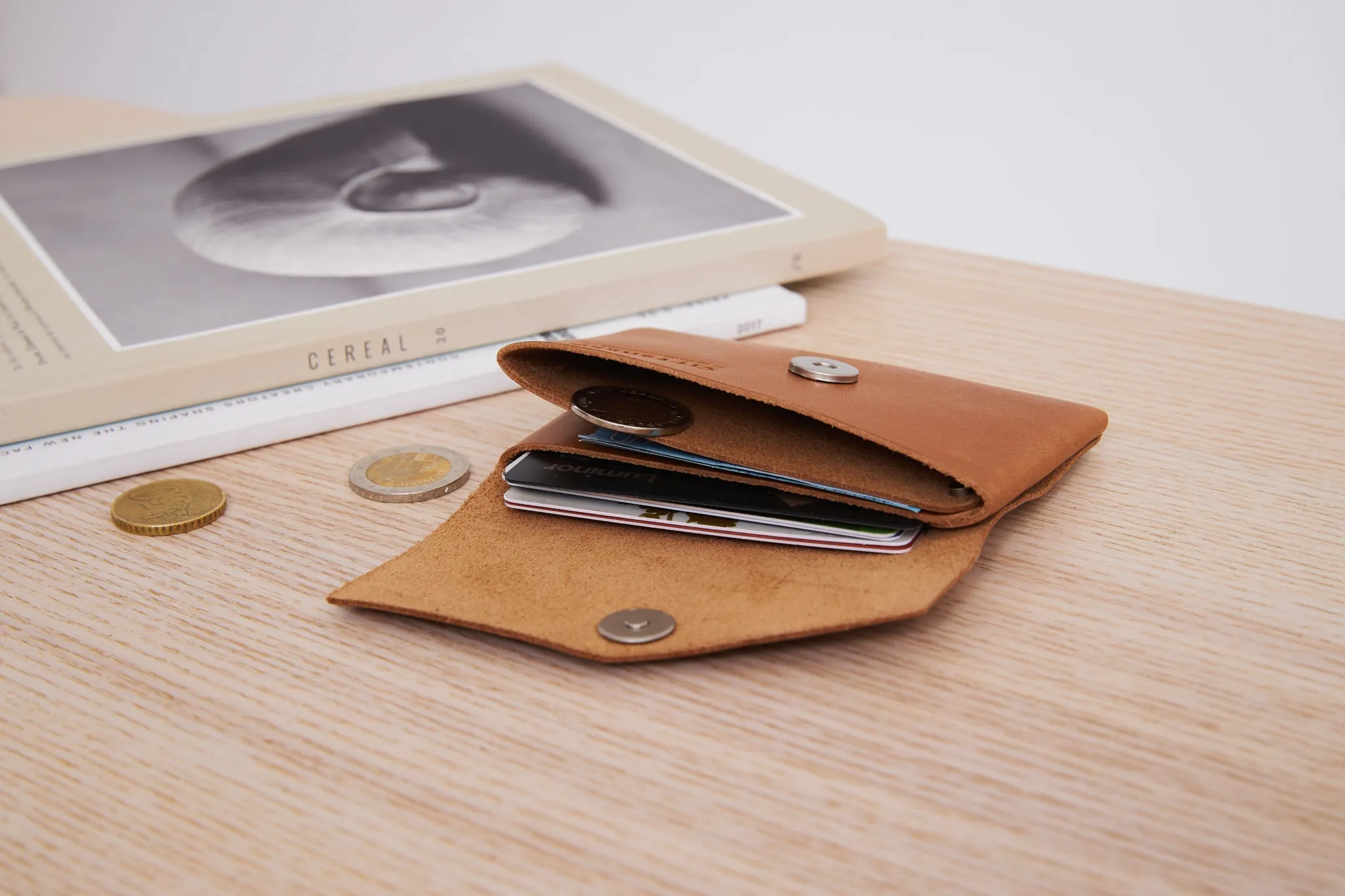 Minimalist seamless wallet/ Tanned