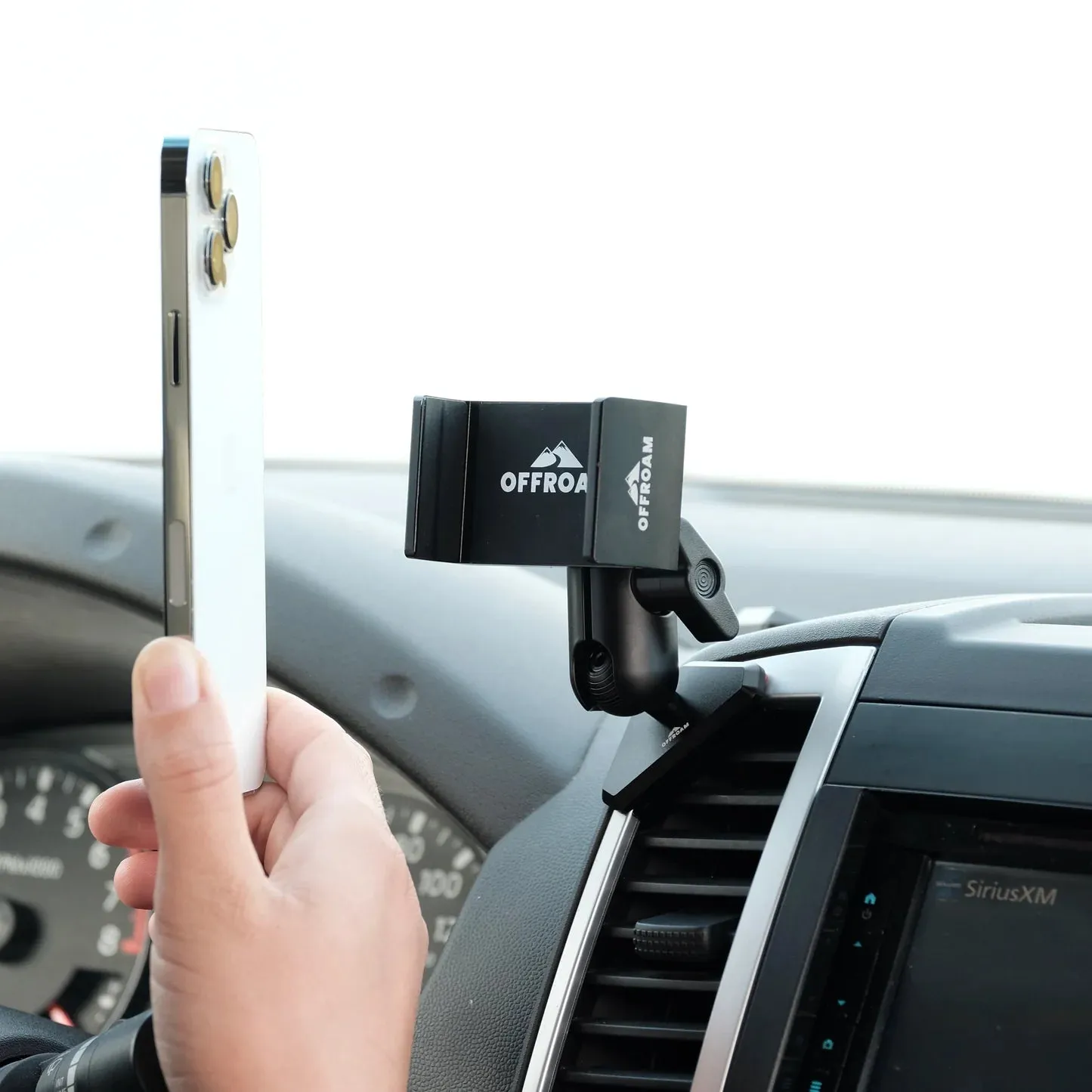 OFFROAM Nissan Frontier (2013-2021) | Xterra (2009-2015) Phone Mount