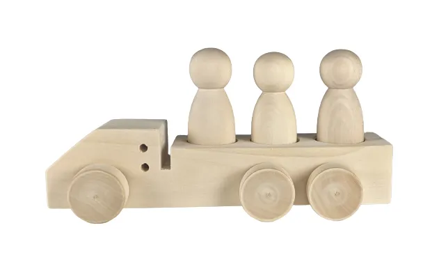 Tractor / Truck with 3 Peg Dolls