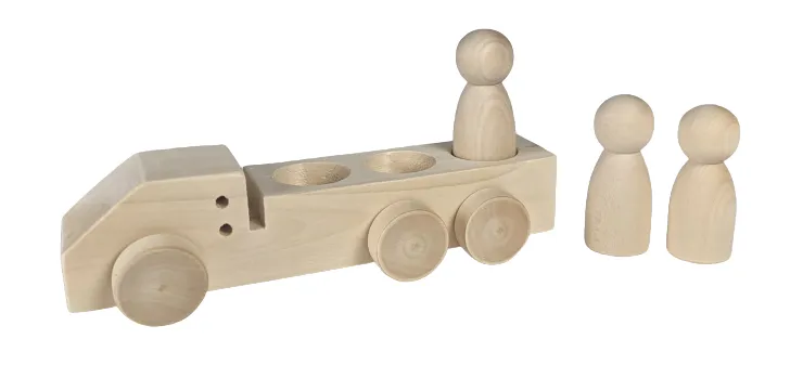 Tractor / Truck with 3 Peg Dolls