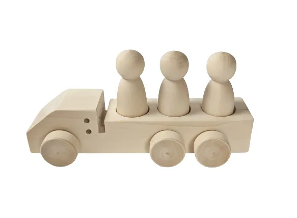 Tractor / Truck with 3 Peg Dolls